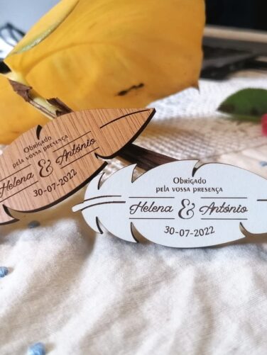 lembrança pena personalizada