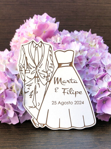 lembranças fato e vestido de noivos